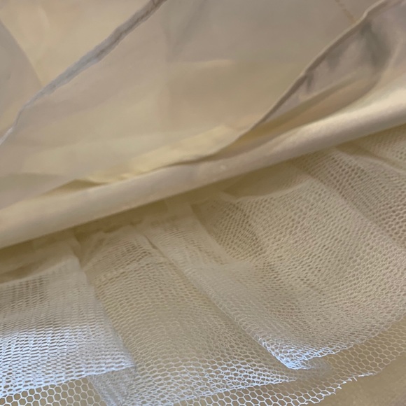 Betsey Johnson Cream Ruffled, Layered Midi Dress - Picture 6 of 7